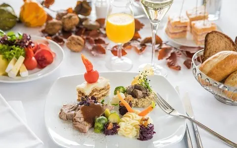 Qu’est-ce qui rend Locarno et ses restaurants si particuliers ? — Hotel La Palma au Lac