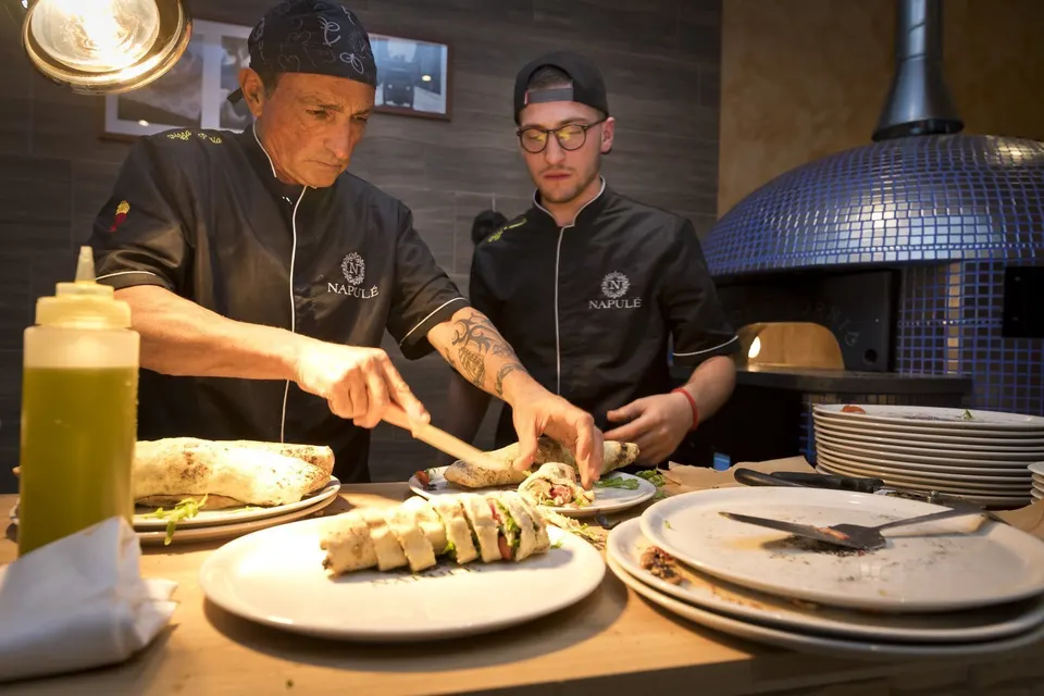 ITALIAN RESTAURANT & PIZZERIA IN LOCARNO IN THE CITY CENTRE — Hotel La Palma au Lac