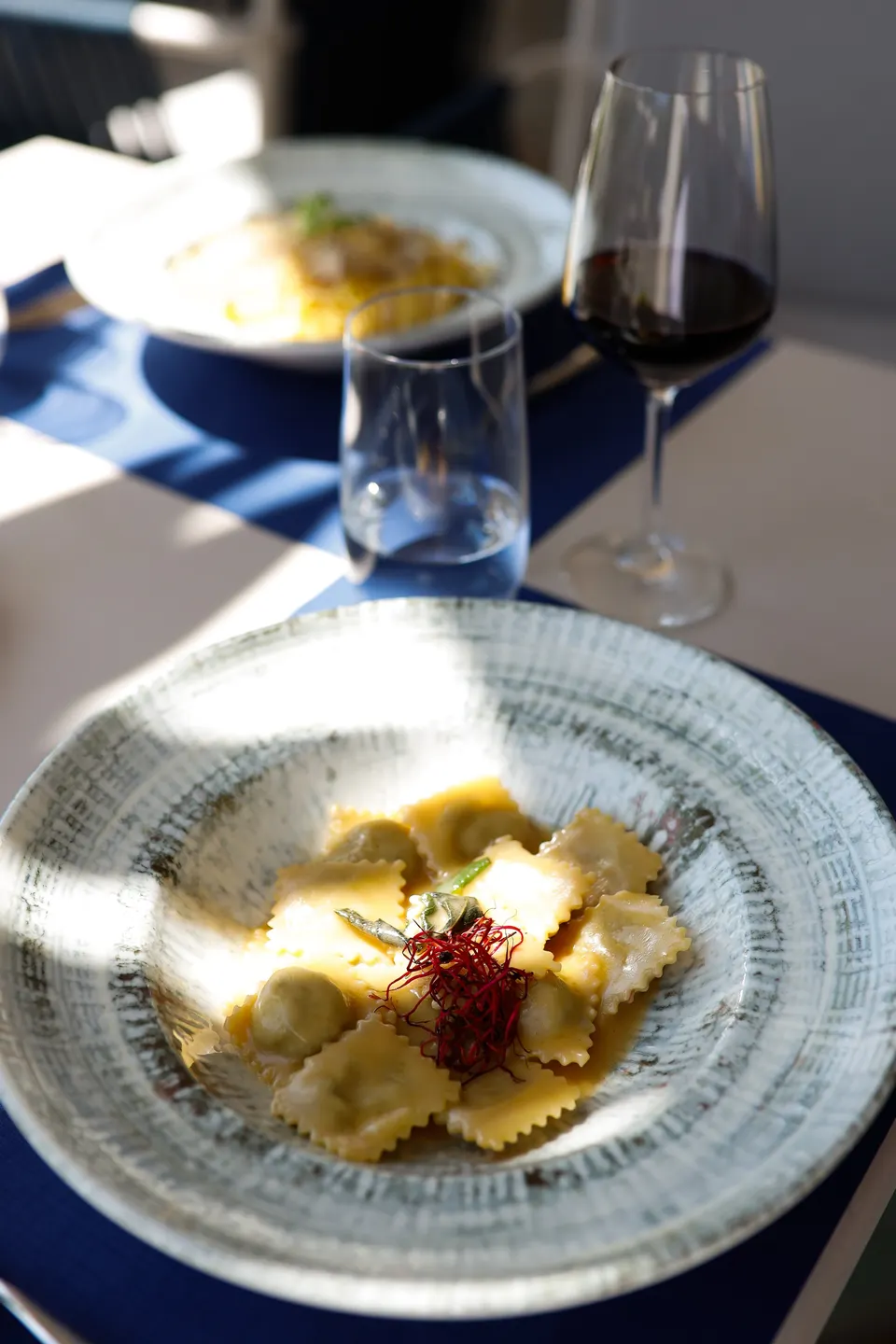 avec des fournisseurs régionaux Cuisine suisse du Tessin — Hotel La Palma au Lac
