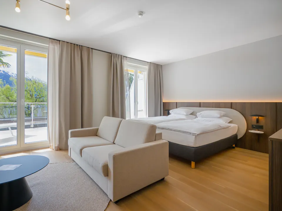 Junior Suite with lake view — Hotel La Palma au Lac
