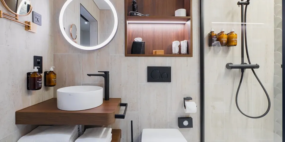 Chambre double supérieure avec vue sur le lac — Hotel La Palma au Lac