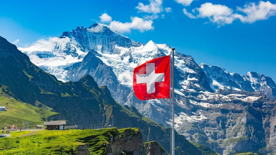 Vacanze estive in famiglia in Svizzera — Hotel La Palma au Lac