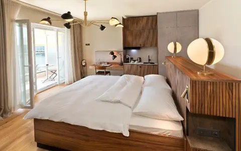 Quali camere offre il nostro hotel con vista lago? — Hotel La Palma au Lac
