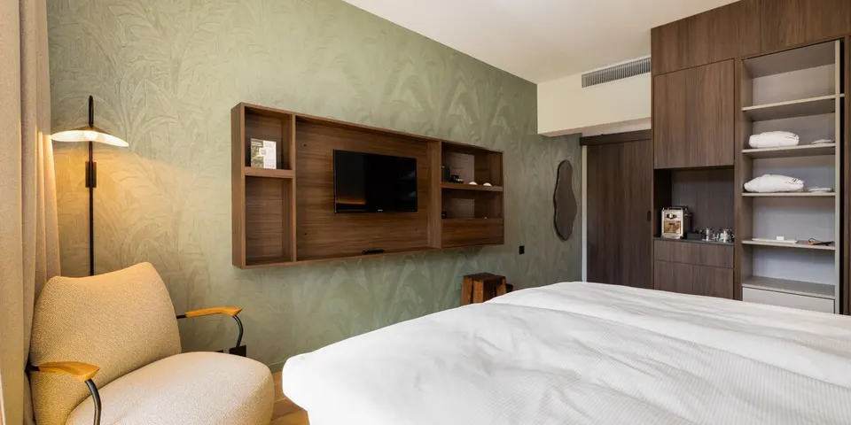 Chambre double supérieure avec vue sur le lac — Hotel La Palma au Lac