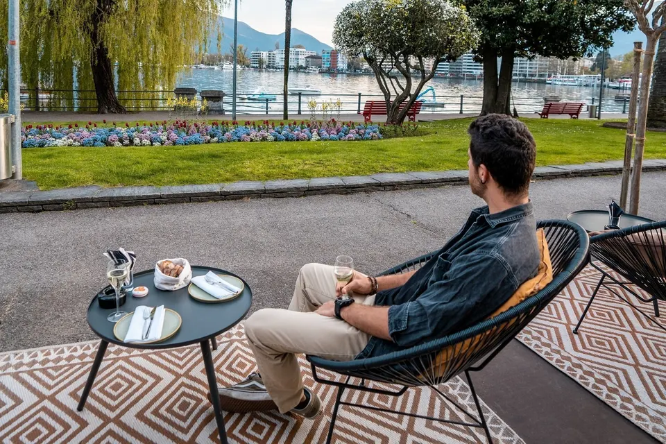 avec des fournisseurs régionaux Cuisine suisse du Tessin — Hotel La Palma au Lac