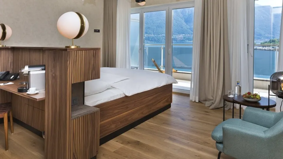 Book a room with a view of Lake Maggiore — Hotel La Palma au Lac