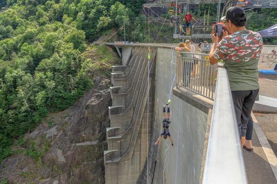 A setting for legendary film stunts — Hotel La Palma au Lac