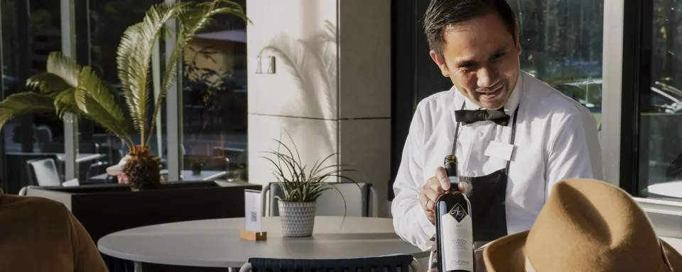Jobs — Hotel La Palma au Lac
