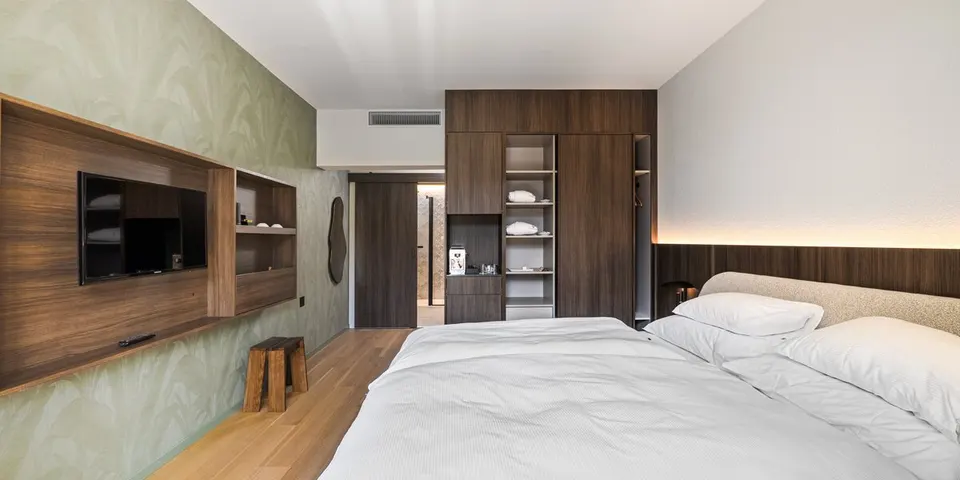 Chambre double supérieure avec vue sur le lac — Hotel La Palma au Lac