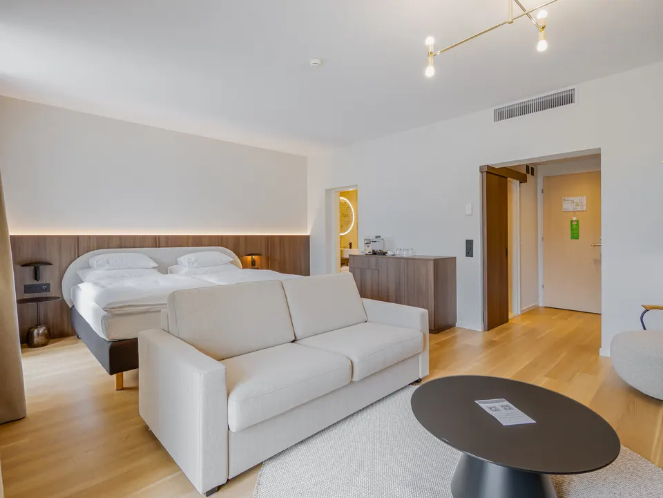 Junior Suite with lake view — Hotel La Palma au Lac