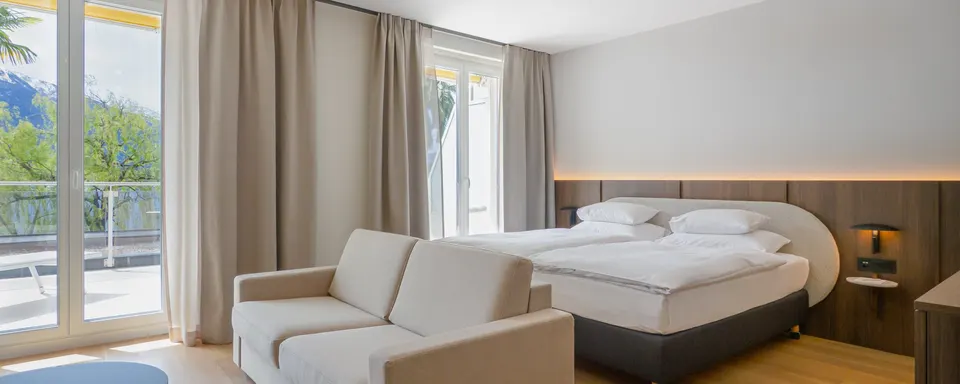 Junior Suite with lake view — Hotel La Palma au Lac
