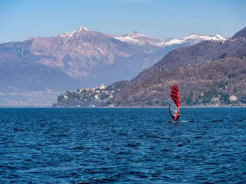 Planche à voile — Hotel La Palma au Lac