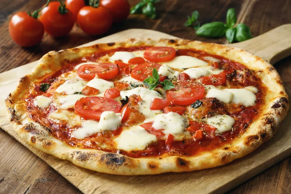 Les secrets de la pizza napolitaine face à la pizza classique — Hotel La Palma au Lac