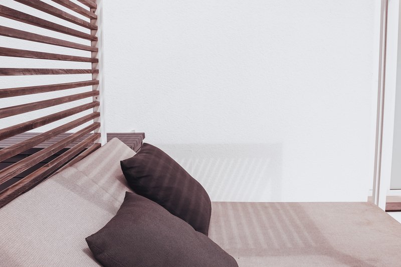 Terrasse mit Liegestühle in Italienischen Designer Hotel in Locarno